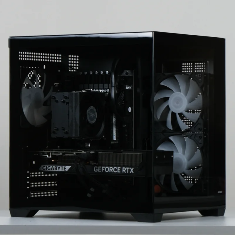 R56T RTX Ультра — вид сбоку, закалённое стекло, GeForce RTX